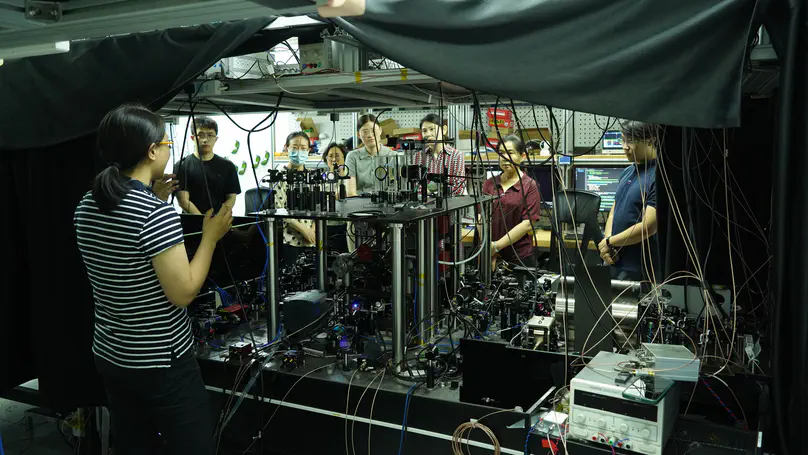 The Anhui Provincial Department of Science and Technology, Hefei Municipal Bureau of Science and Technology, and Hefei High-tech District conducted a research visit to the Quantum Atomic Project at Tsinghua University.